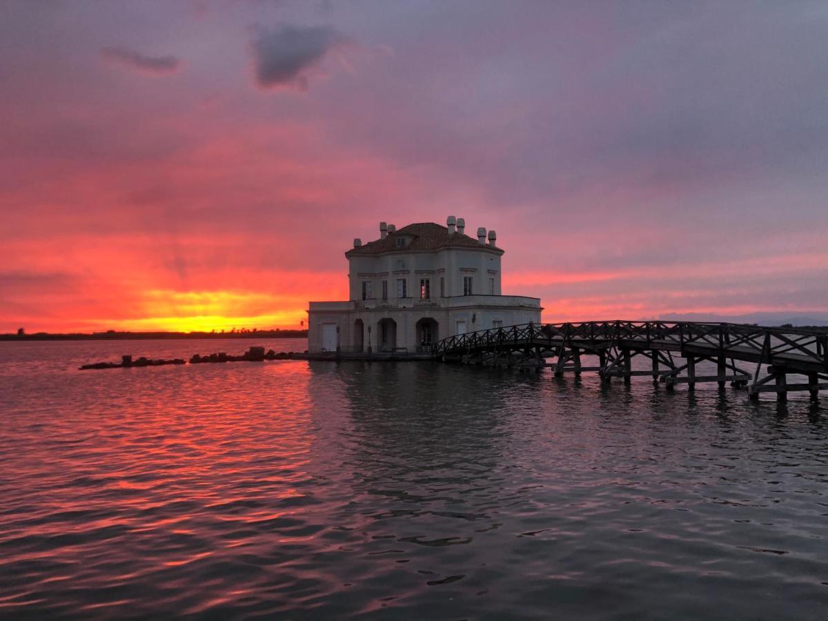 Pia Beach House Bacoli Bagian luar foto