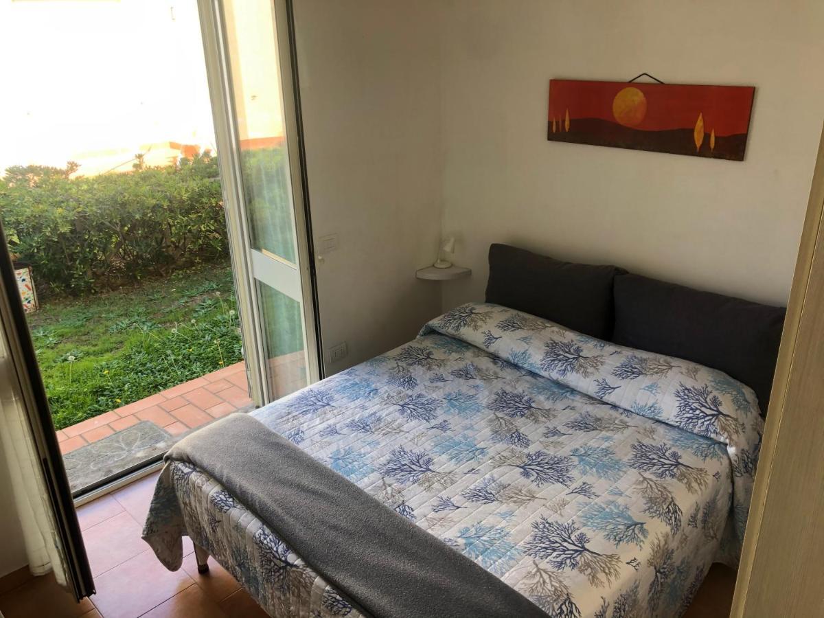 Pia Beach House Bacoli Bagian luar foto