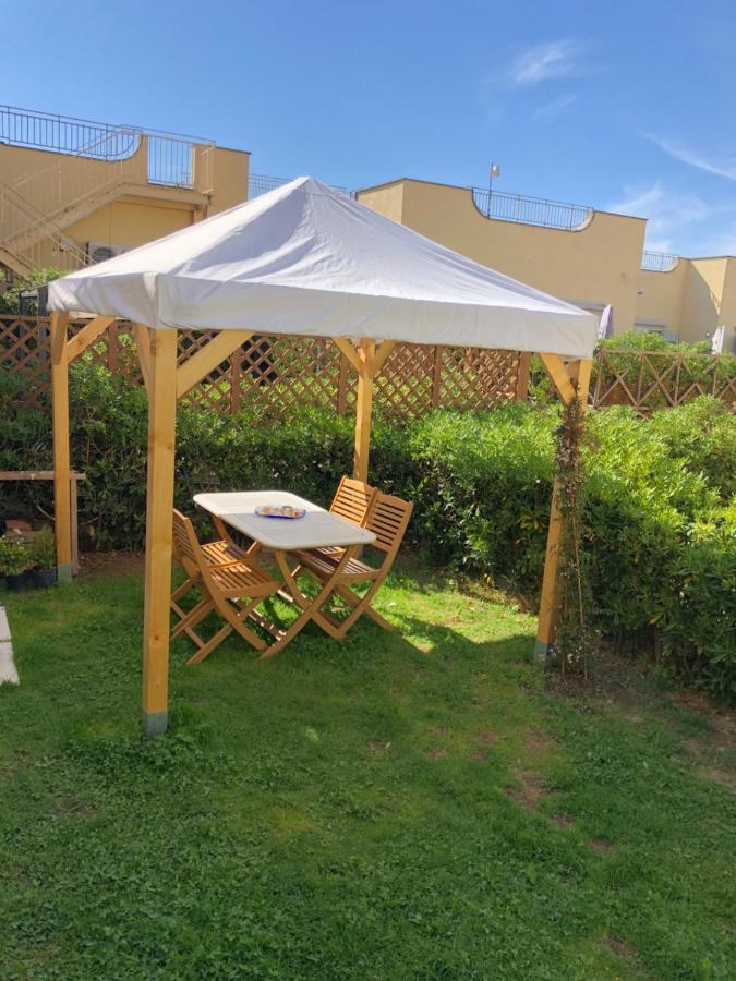 Pia Beach House Bacoli Bagian luar foto